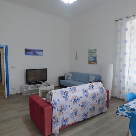 Tra Il Mare E Il Borgo - Pulsano Apartment Luaran gambar