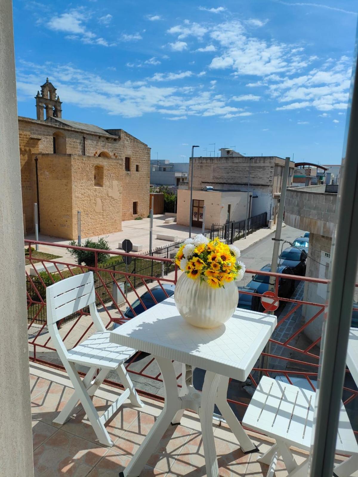 Tra Il Mare E Il Borgo - Pulsano Apartment Luaran gambar