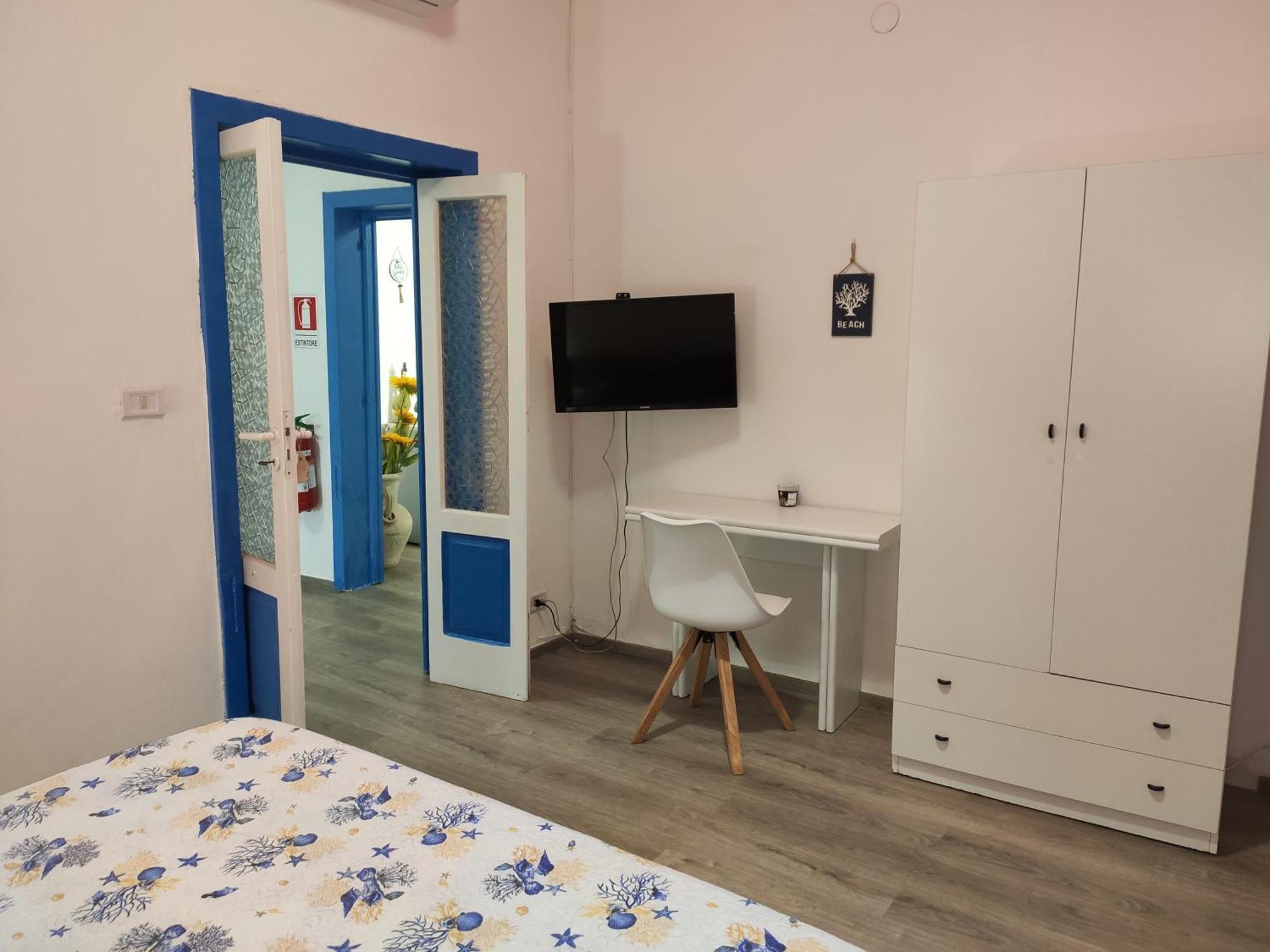Tra Il Mare E Il Borgo - Pulsano Apartment Luaran gambar